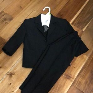 Boys 2T 5 piece suit black